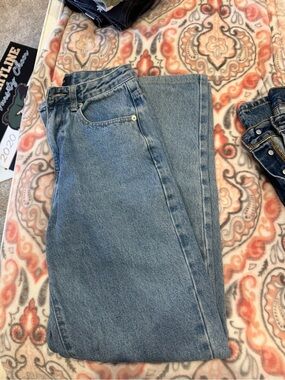 Classic High-Waist Women's Blue Jeans